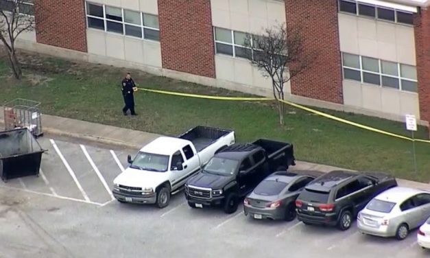Lövöldözés egy texasi egyetemen, két halott