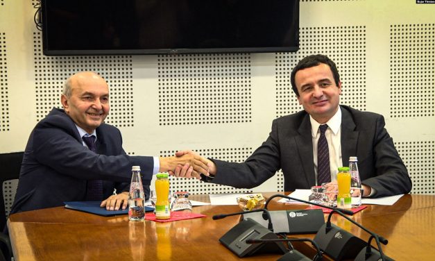 Koszovó: Albin Kurti és Isa Mustafa aláírták a koalíciós megállapodást
