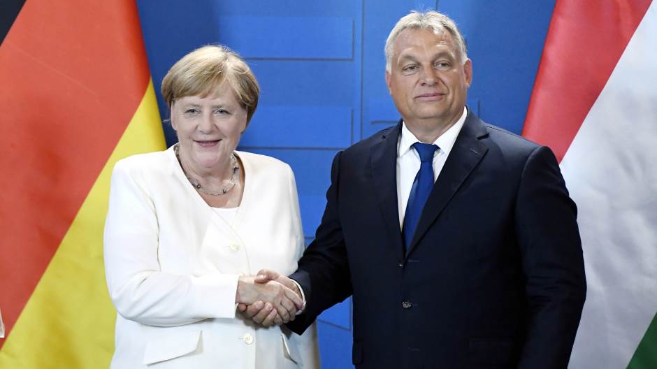 Angela Merkel hétfőn Orbán Viktorral tárgyal Berlinben