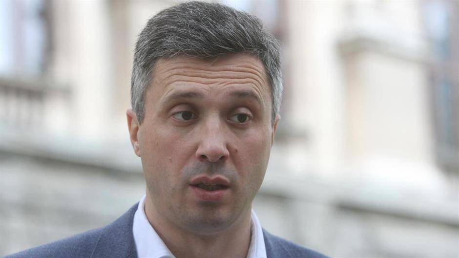 Boško Obradović lemond a Dveri elnöki tisztségéről