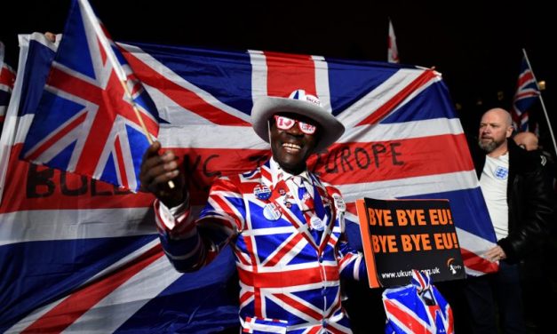 <span class="entry-title-primary">De mi lesz holnap(után)?</span> <span class="entry-subtitle">Anglia a kilépés mámorában – A Brexit „uszálya" még mindig kiszámíthatatlan</span>