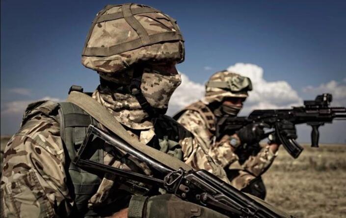 Kiújultak a harcok a Donyec-medencében, halottak is vannak