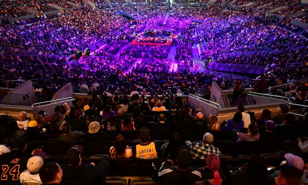 Több tízezren emlékeztek Kobe Bryantre