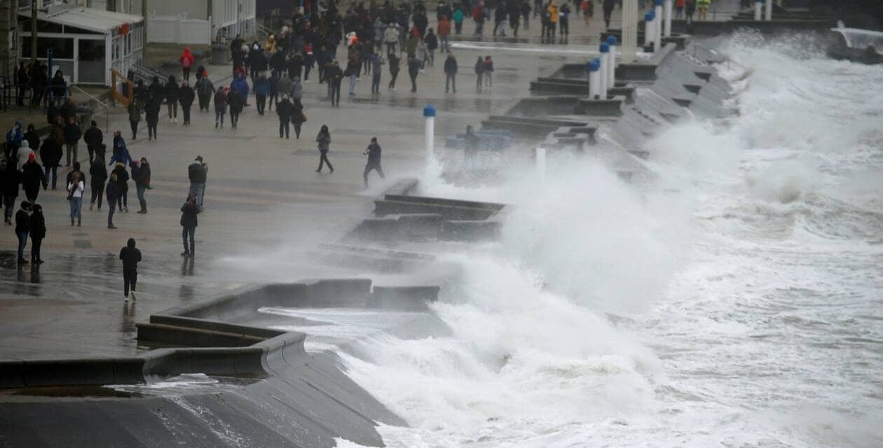 A Ciara miatt hárman meghaltak, és több mint ötvenötezer lengyel háztartás maradt áram nélkül