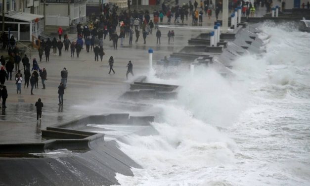 A Ciara miatt hárman meghaltak, és több mint ötvenötezer lengyel háztartás maradt áram nélkül