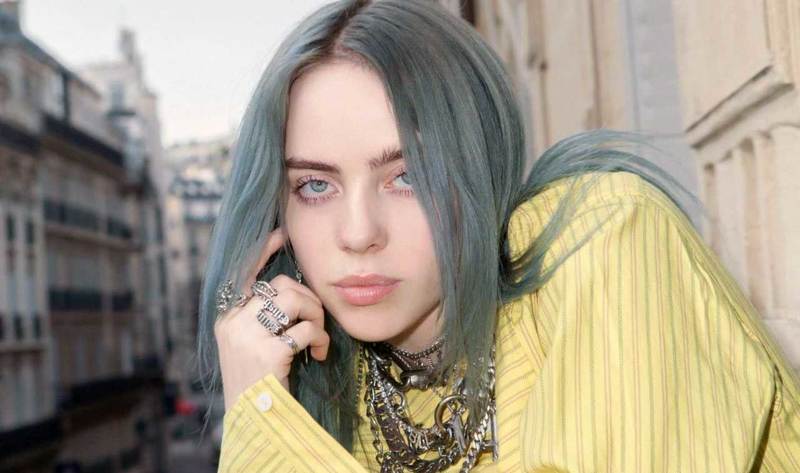 Megjelent az új James Bond-film főcímdala (videó)