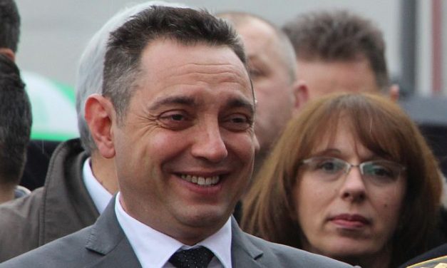 Vulint megint kitüntették