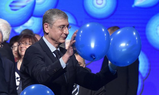 Újabb két évig Gyurcsány marad a DK elnöke (Videó)