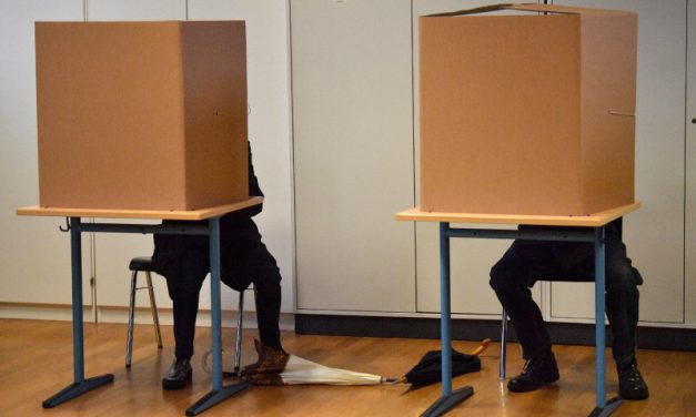 <span class="entry-title-primary">Hamburg nem kér a szélsőjobboldalból</span> <span class="entry-subtitle">A szociáldemokraták kapták a legtöbb szavazatot Hamburgban, az AfD kiesett a tartományi törvényhozásból</span>