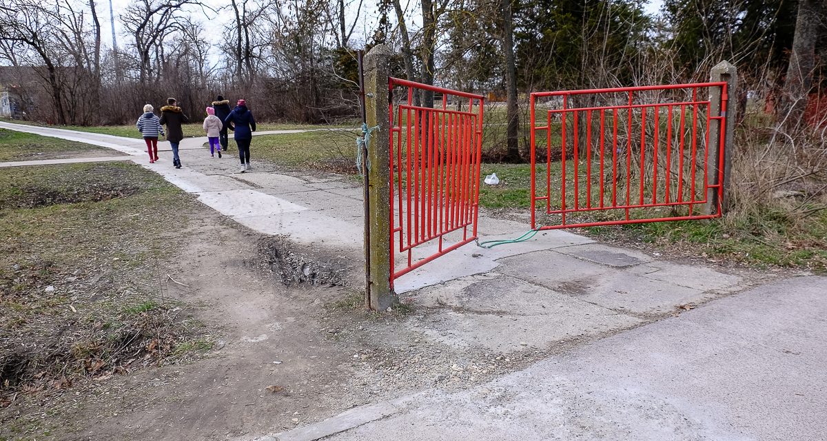 Egy fotón elfért a szerbiai valóság