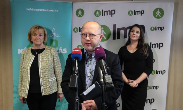 <span class="entry-title-primary">Megváltoztatta nevét az LMP</span> <span class="entry-subtitle">Mostantól a Magyarország Zöld Pártja hivatalos megnevezést használják</span>