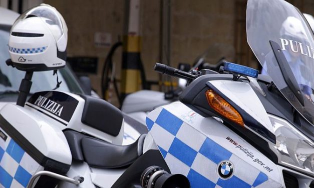 Máltán letartóztatták a közlekedési rendőrök több mint felét