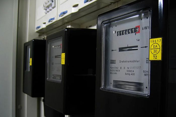 Lassan befutnak a júniusi villányszámlák is