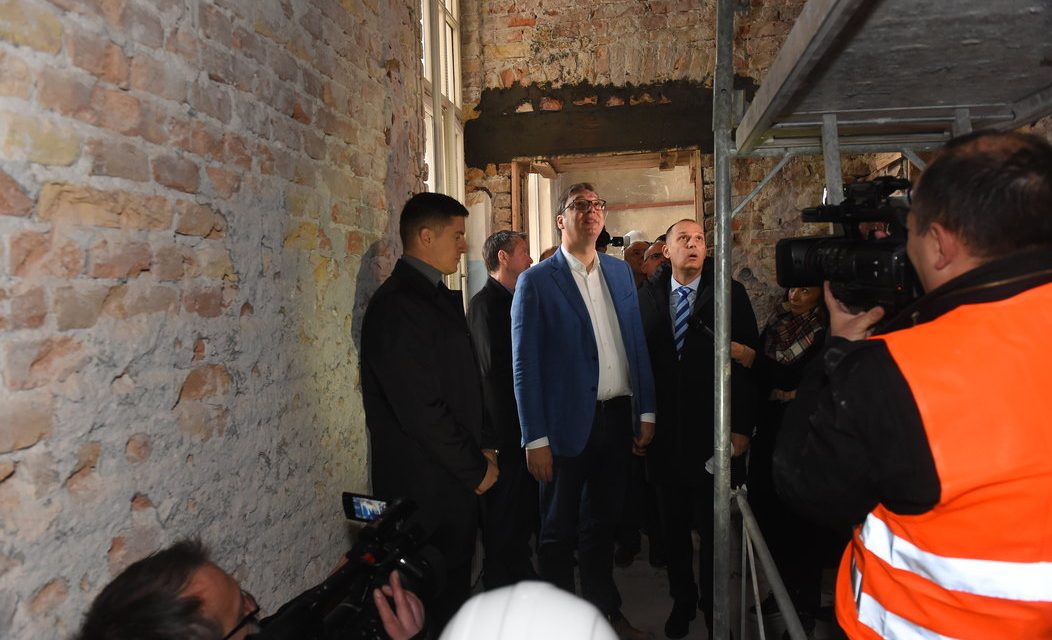 <span class="entry-title-primary">A Közegészségügyi Intézet kitüntette Vučićot és Lončart</span> <span class="entry-subtitle">A közegészségügy javításához való kivételes hozzájárulása elismeréseként</span>