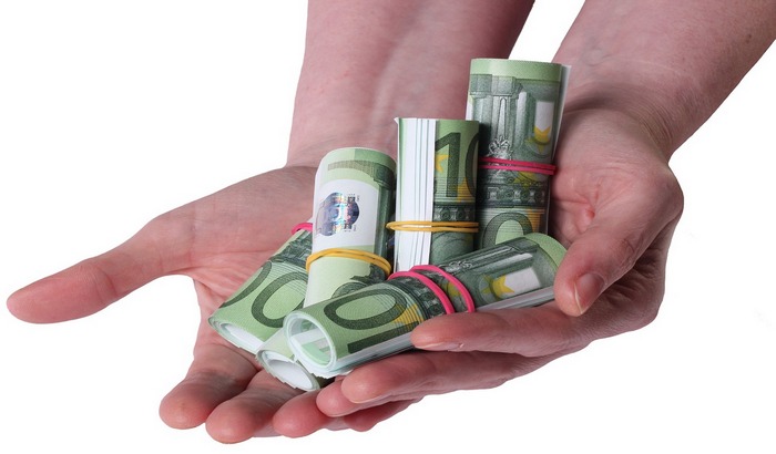 Több mint félmillió külföldön élő szerbiai állampolgár igényelte a száz eurót