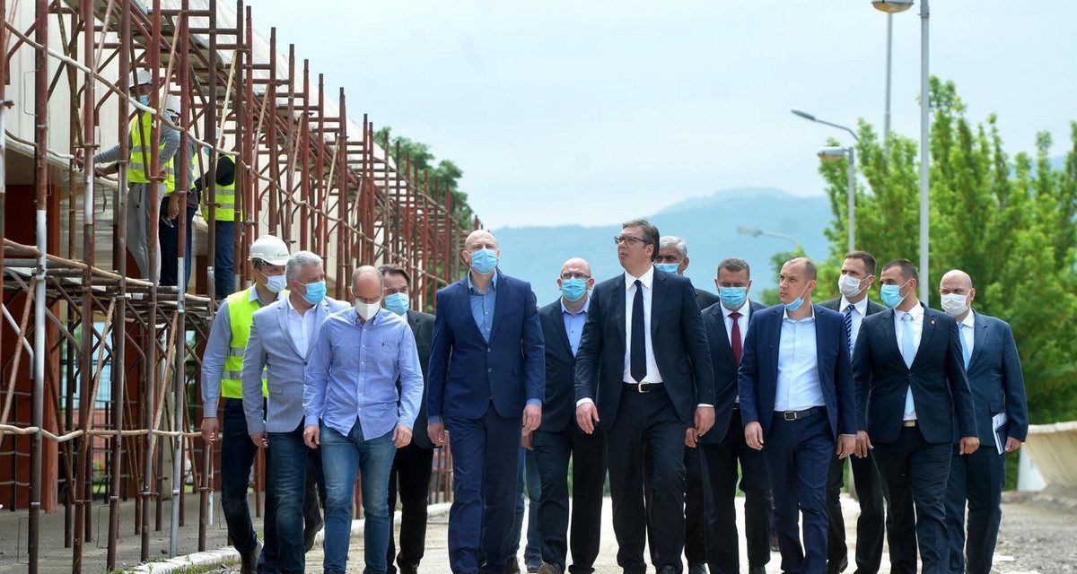 Vučić: Év végéig megemeljük a közszférában dolgozók fizetését