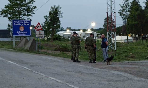 Megérkeztek Šidbe a katonai alakulatok
