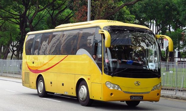 A görög hatóságok korlátozzák a gépkocsiban és autóbuszban utazó turisták számát