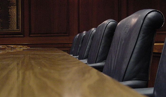 Veszteségesek a szerbiai közvállalatok