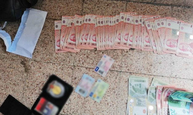 Korrupció miatt vették őrizetbe egy laboratórium vezetőjét és három ellenőrt (Fotó)