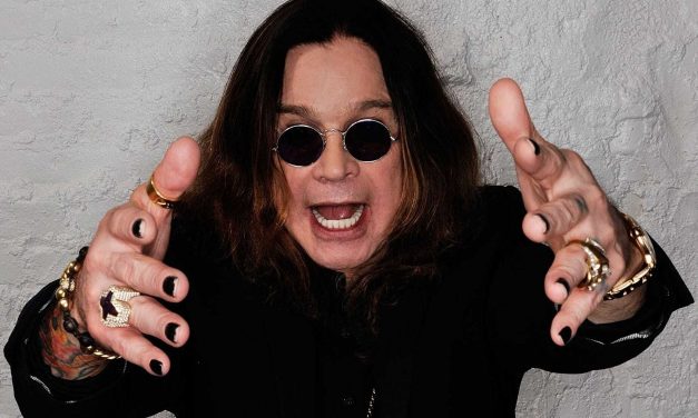 Négy kerekesszéket adományozott a pancsovai kórháznak Ozzy Osbourne