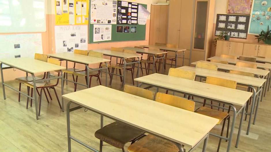 Még a minisztérium se tudja, meddig tart a tanév