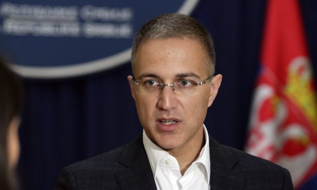 Stefanović: Legkésőbb októberig dönteni kell a kötelező katonai szolgálat ismételt bevezetéséről