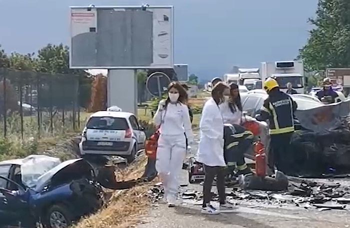 Balesetet okozott a cigarettacsempész, egy ember meghalt (fotók)