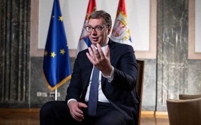 Vučić: Jövő péntekig az egészségügyi dolgozók megkapják a 10.000 dinárt