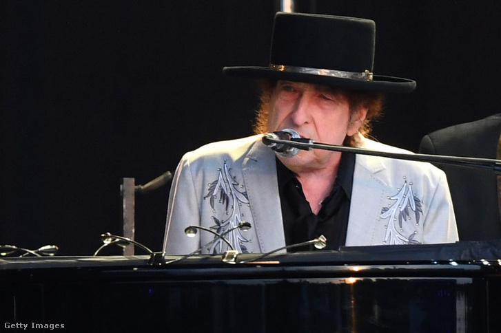 Bob Dylan a legidősebb, akinek új albuma a brit slágerlista élére került