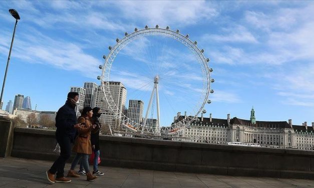 Kéthetes karanténba kell vonulniuk a Nagy-Britanniába érkezőknek