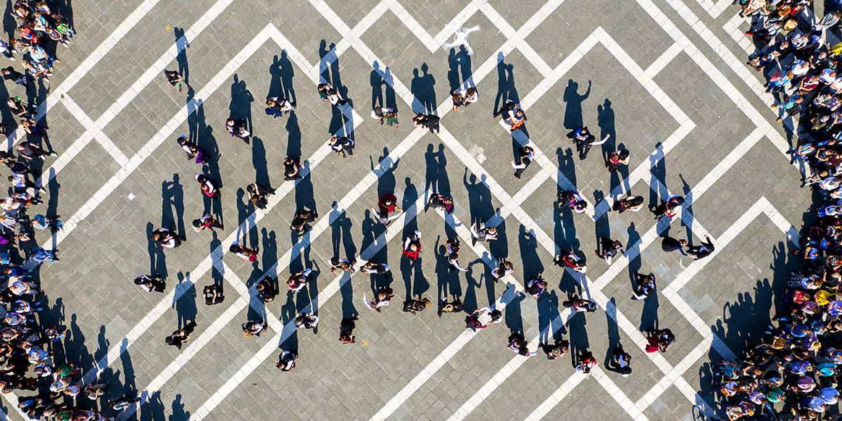 <span class="entry-title-primary">Fát kapott Budapesten Zombor és Újvidék</span> <span class="entry-subtitle">A harangozást elnyomta az óriási szélvihar, az egyperces megállás nem jött össze – Magyarország „viharosan" emlékezett</span>