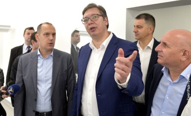 Vučić: Ha fellendül a gazdaság, még egyszer megemeljük az egészségügyi dolgozók bérét