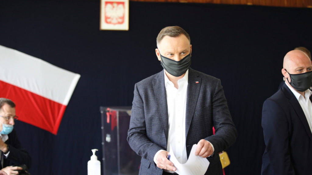 Andrzej Duda nyerte a lengyel választás első fordulóját az exit poll felmérések szerint