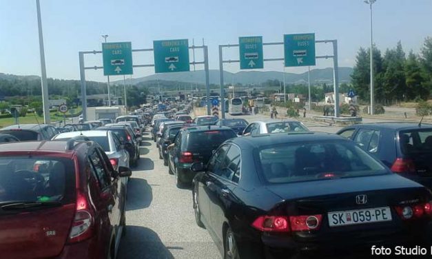 A görögök mégis megnyitották a határt a szerb turisták előtt!