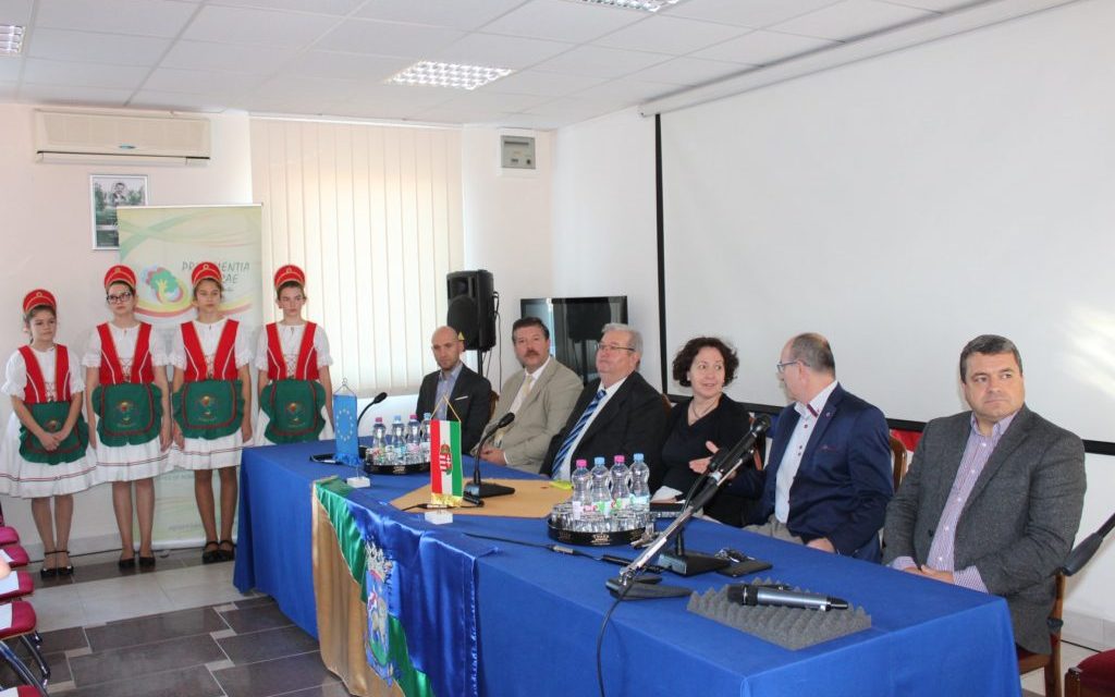 <span class="entry-title-primary">Megújuló energiaforrások a mezőgazdaságban</span> <span class="entry-subtitle">Sikerrel zárul a Határon Átnyúló Agrárgazdasági Fejlesztési Program</span>