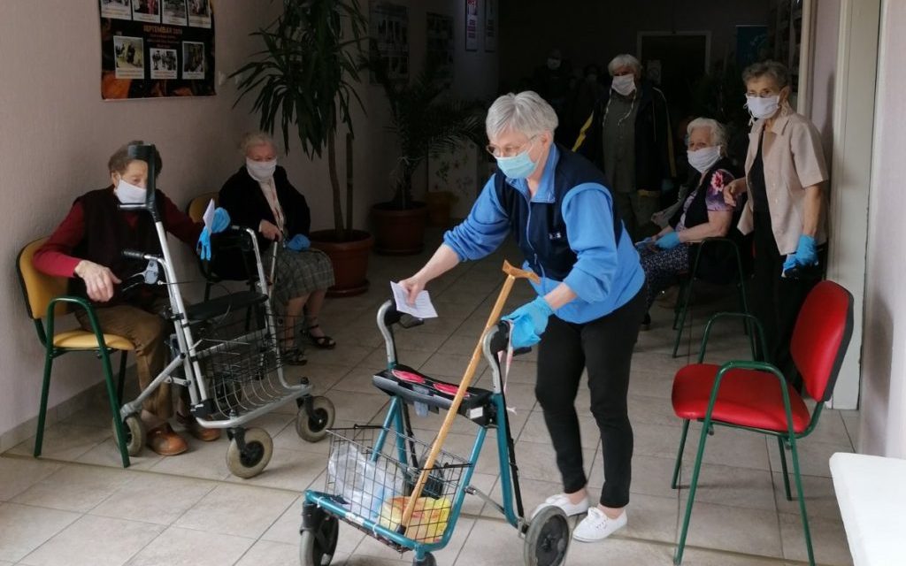 Szabadka: Leadták voksukat a Gerontológiai Központ lakói (Fotók)