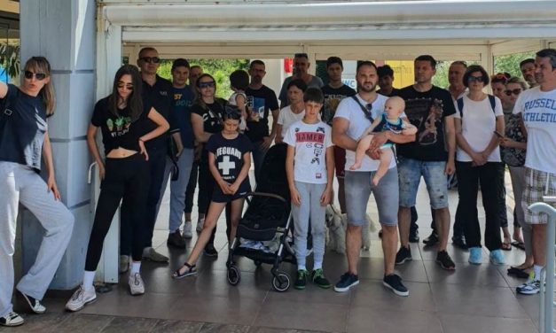 Mégsem utazhatnak a szerb állampolgárok Görögországba