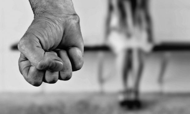 Rabként tartotta saját kislányát, súlyos állapotban talált rá a belgrádi rendőrség