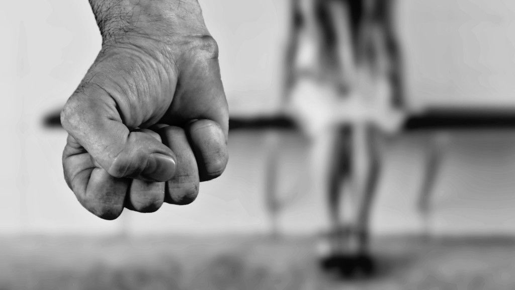 Rabként tartotta saját kislányát, súlyos állapotban talált rá a belgrádi rendőrség