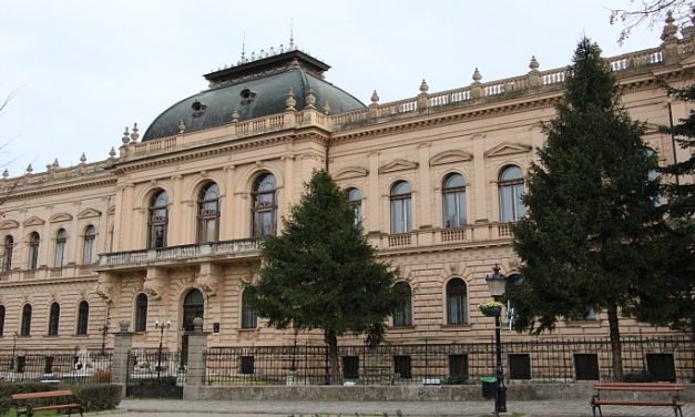 Meglopta a hívőket, két és fél évre elítélték