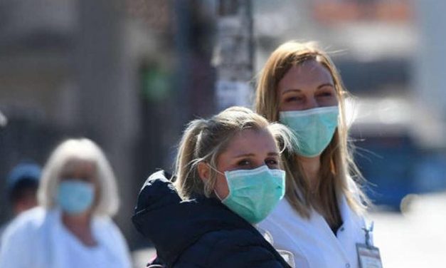 A válságstáb ajánlása: Keddtől zárt helyiségben kötelező a maszkhasználat