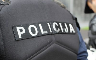 Intézkedés közben megsérült egy belgrádi rendőr