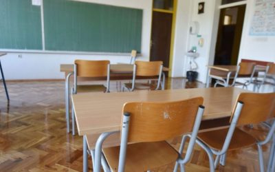 „A kormány vigye vissza a középiskolásokat az iskolákba”