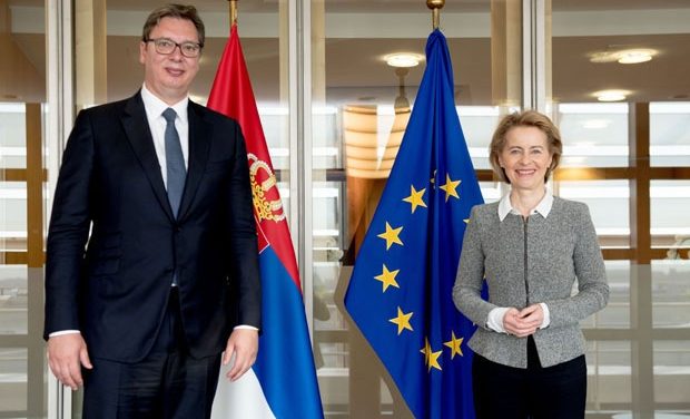 Vučić Brüsszelben tárgyal