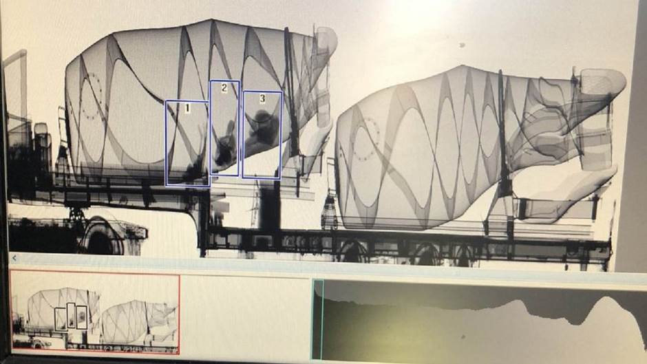 Illegális bevándorlók a betonkeverőben