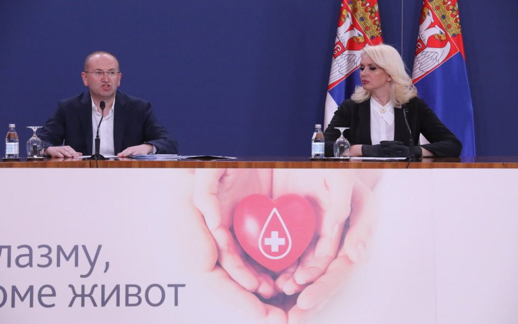 <span class="entry-title-primary">Vučić a rúd elé szaladt?</span> <span class="entry-subtitle">A válságtörzs értetlenül állt az államfő kijelentése előtt, miszerint elkészült a koronavírus elleni védőoltás</span>