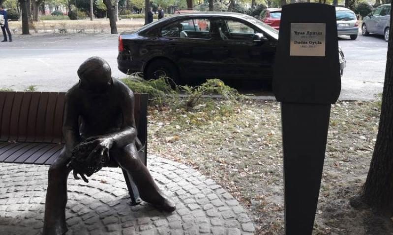 Szoborrongálási kísérlet Zentán