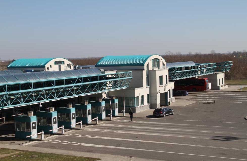 Nagy mennyiségű cigarettát koboztak el Horgosnál