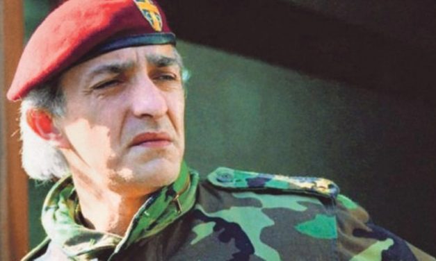 Amikor az alvilág visszaköszön